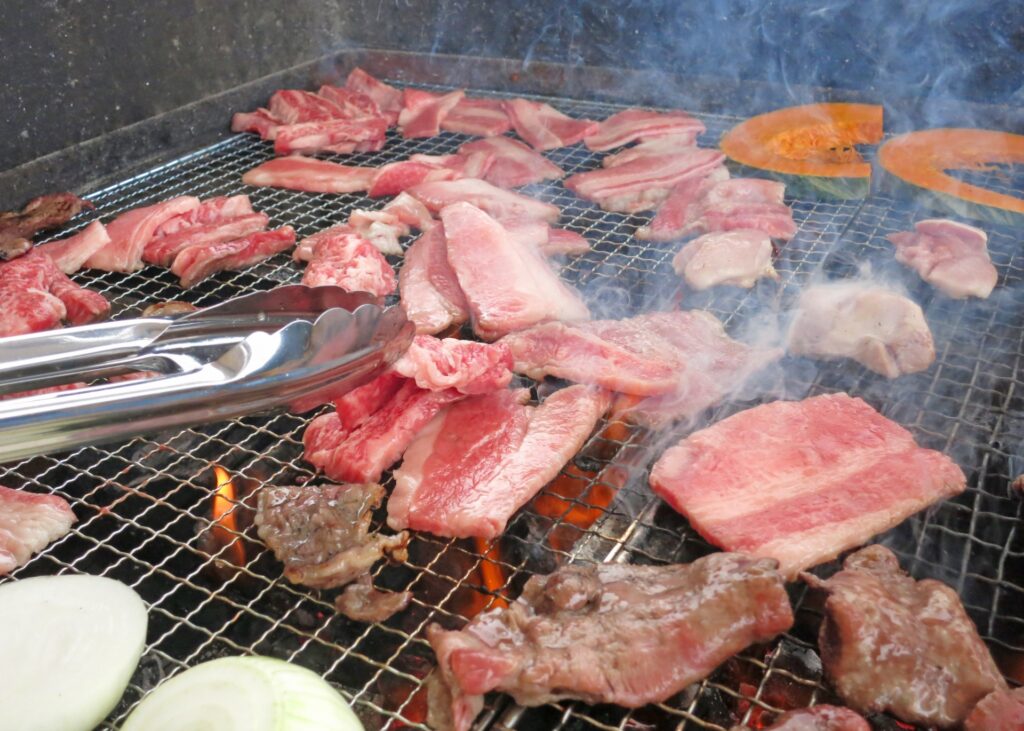 焼き肉　炭火　グリル　網　トング